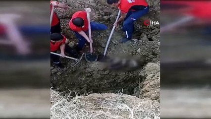 Mersin'de su kuyusu açmaya çalışan 2 kişi göçük altında kalarak öldü