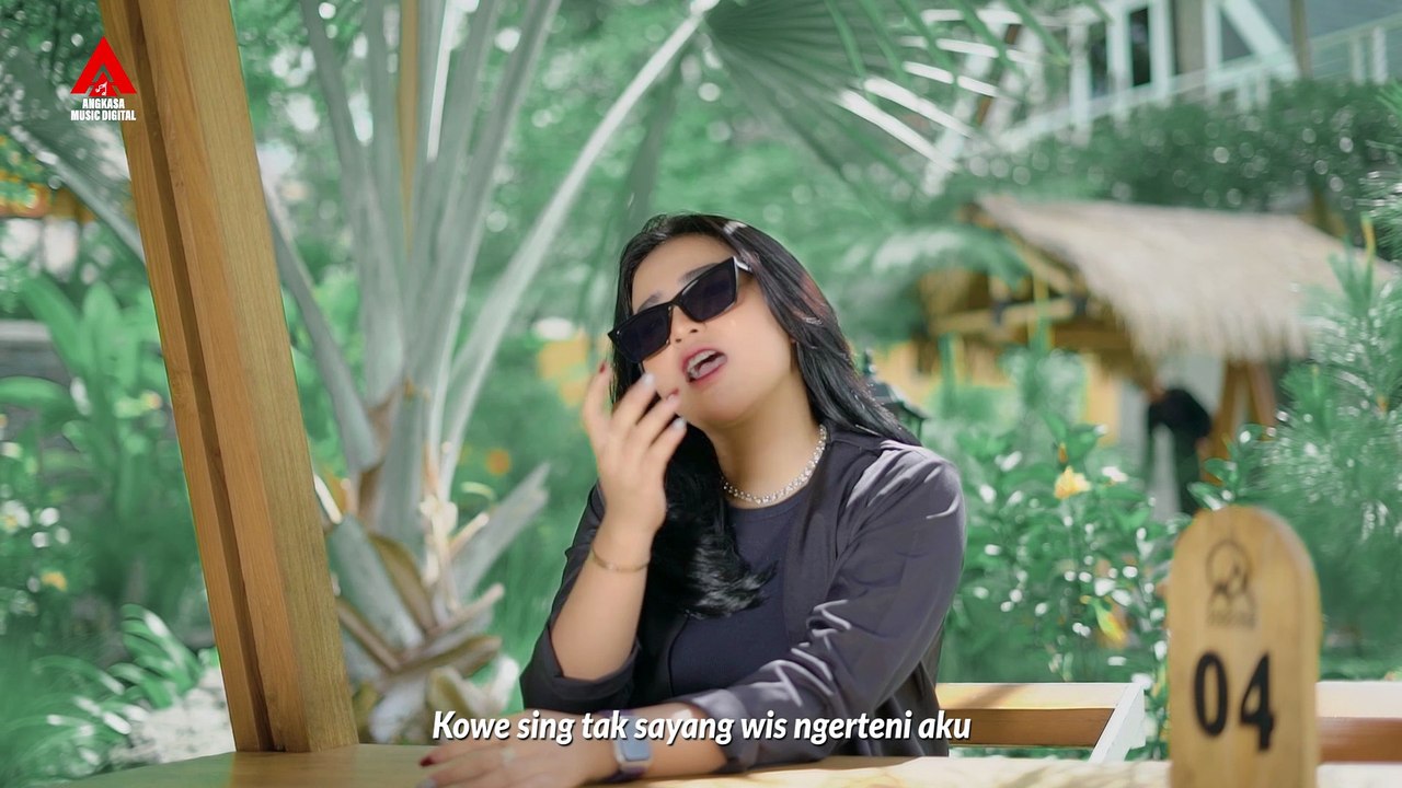 Jogoen Tresnoku - Dini Kurnia Feat Mufly Key [Official Music Video]