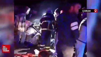 Çorum'da otomobilleri kafa kafaya çarpıştığı kazada 2 kişi öldü