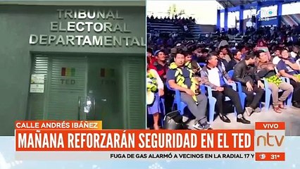 Resguardo policial en puertas del TED Santa Cruz