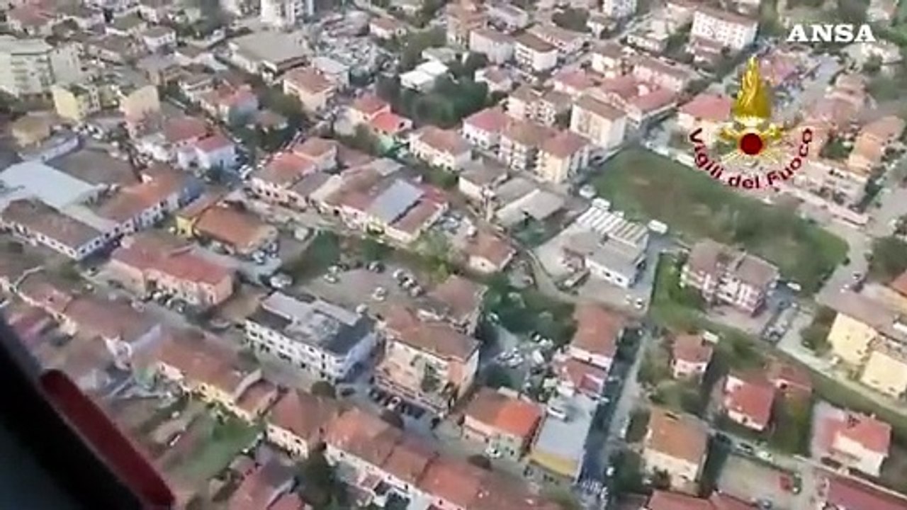 Maltempo in Toscana, ricognizione aerea dei vigili del fuoco nel Pistoiese