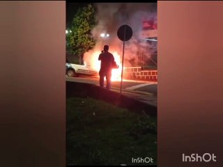 Fiat Strada é consumida por incêndio em Francisco Beltrão