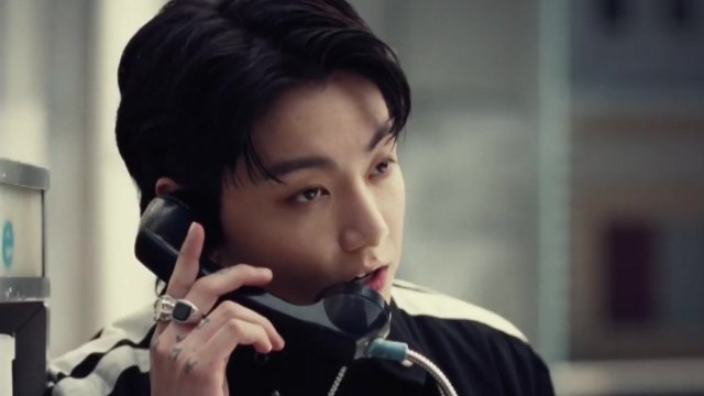 BTS 정국, 빌보드 싱글 차트 2주 연속 2곡 진입 / YTN