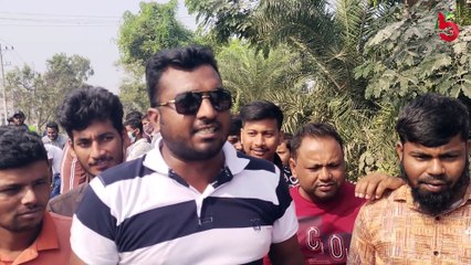 রাজপথ যেন বিএনপি নেতাকর্মীদের স্টেডিয়াম! খেলা হবে স্লোগানে ক্রিকেট খেলছেন নেতাকর্মীরা - বগুড়া টিভি