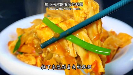 Chinese food, Rolls of dried bean milk creams and eggs are perfectly integrated, children like  eat