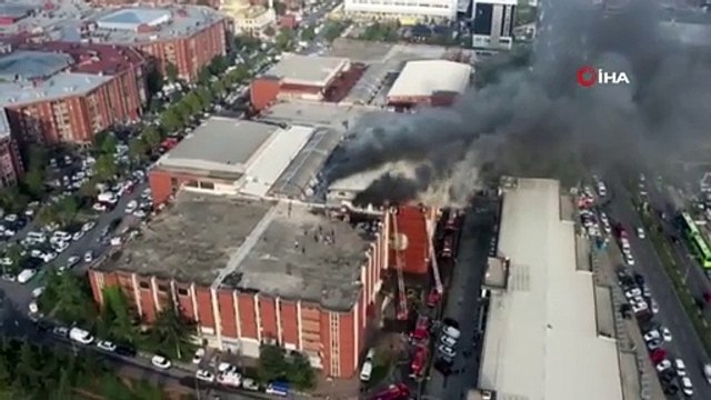 Başakşehir'de ayakkabı imalathanesinde yangın