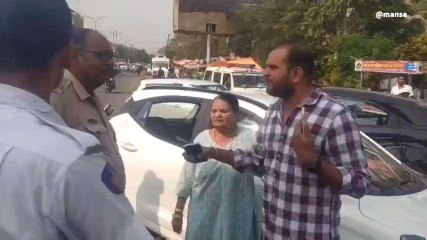जोधपुर: चालान काटने की बात को लेकर बरपा हंगामा, उलझ पड़ा पुलिस से, फिर देखिए जो हुआ