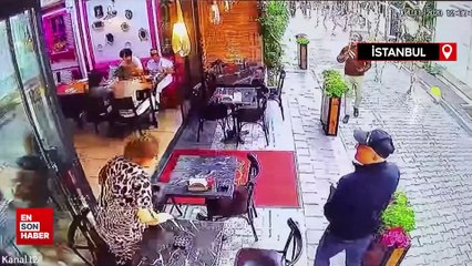 Fatih'te otele ait suni çiçekleri koparan kişi yangın çıkardı