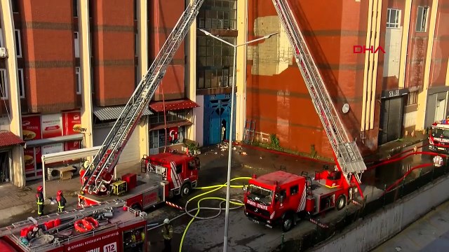 Başakşehir'de Ayakkabı İmalathanesinde Yangın Çıktı