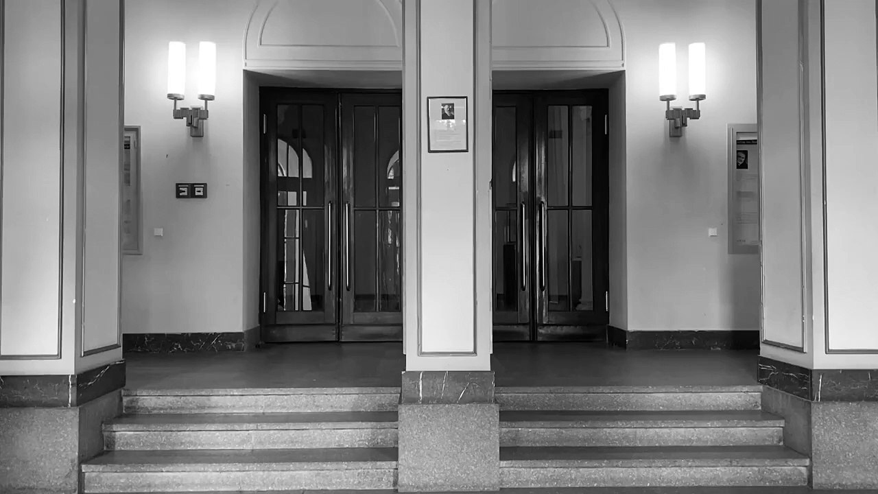 Jessi und Johnny Trailer OV