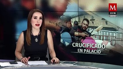 Óscar Kabata se crucifica frente a Palacio Nacional en demanda de justicia por tortura