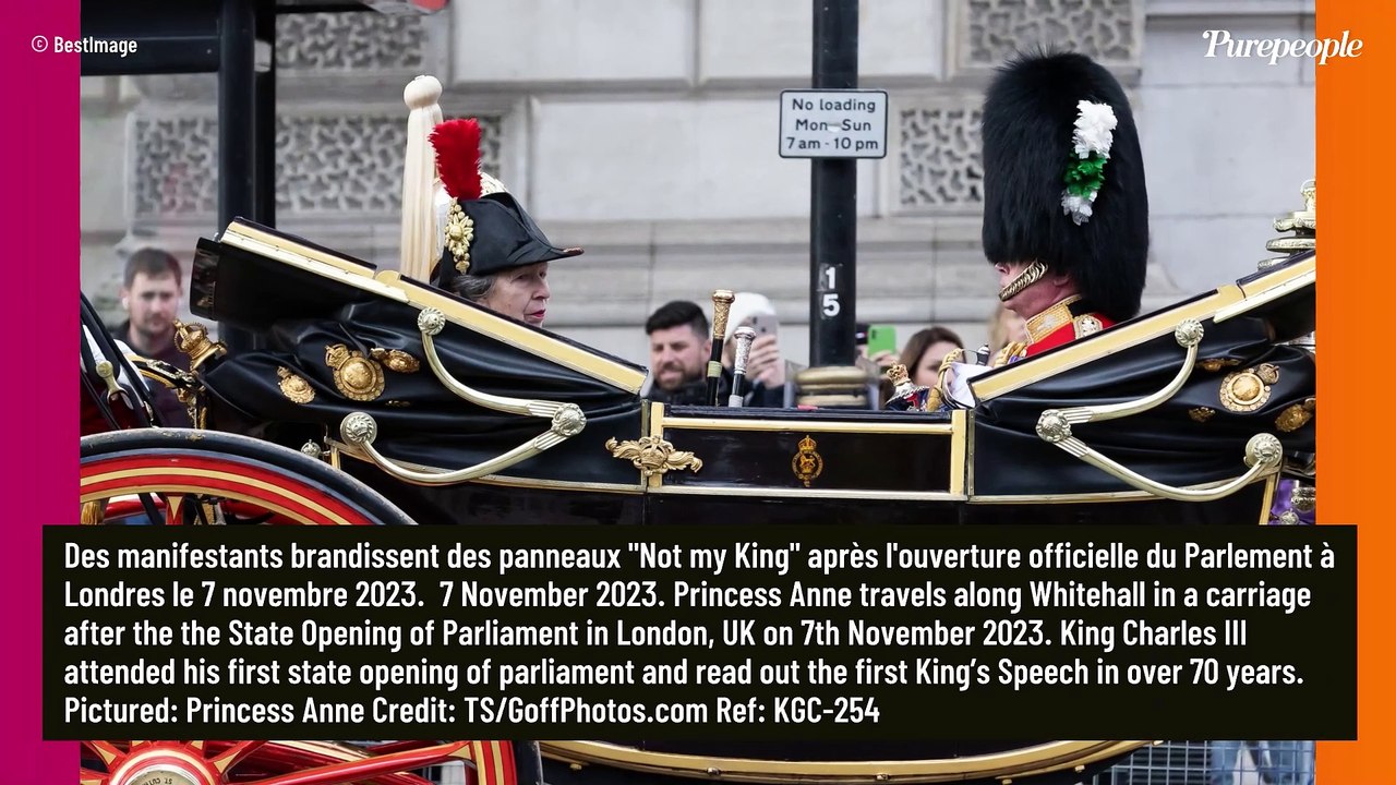 Discours du roi : L'arrivée du carrosse de Charles III ébranlée, la reine Camilla en soutien...