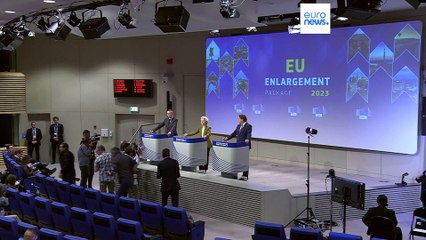 Bruselas recomienda abrir el proceso de adhesión de Ucrania aunque con condiciones