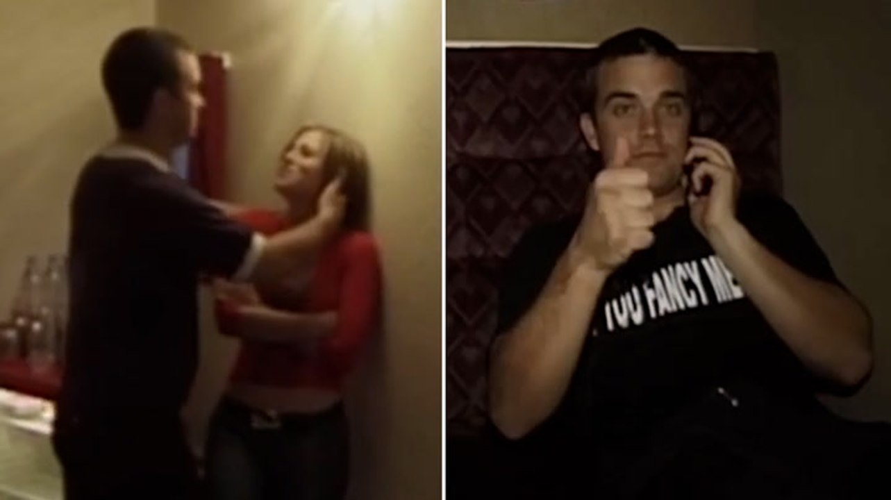 Robbie Williams shares footage of proposal to e...