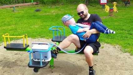 Tarnów - chory na SMA Adas zbiera na nowy wózek