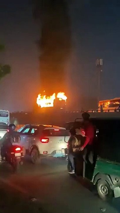 हादसा: दिल्ली से जयपुर आ रही स्लीपर बस में लगी...