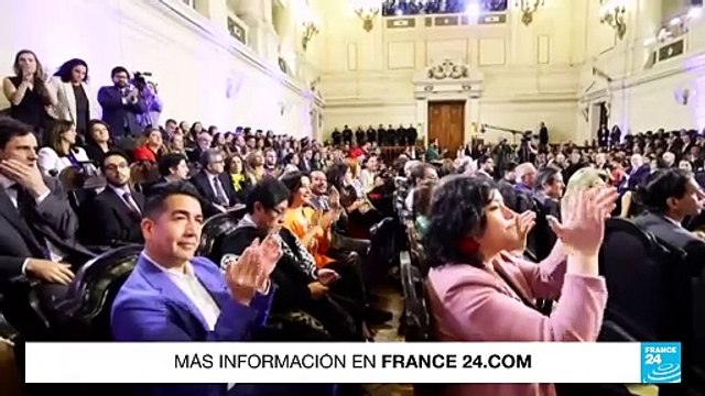 Chile: Boric recibe nuevo proyecto de Constitución y convoca plebiscito