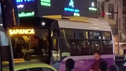 Sapanca'da yolcu otobüsünde şoförler arasında kavga çıktı
