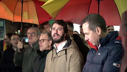 García-Gallardo encabeza la concentración frente a la sede del PSOE de Valladolid