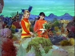 Perdidos en el espacio Temporada 2 capitulo 24 La Rebelion De Los Androides