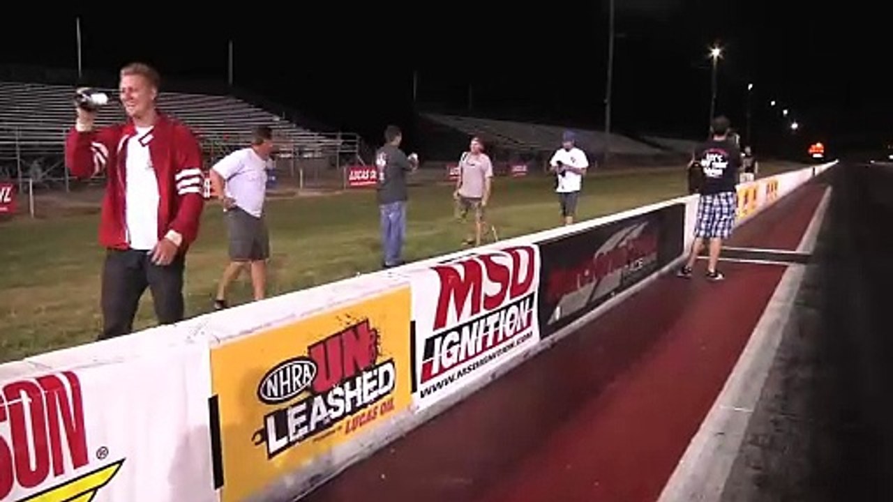 Larry Larson Runs a 6.95 on the Last Run of the Last Night of 2010 HOT ROD Drag Week!