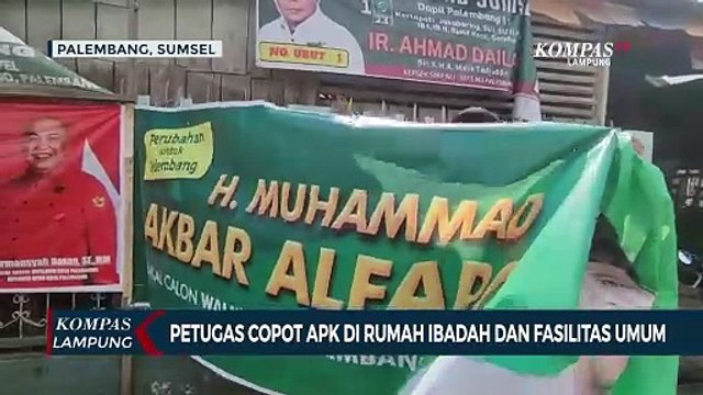 Petugas Copot APK di Rumah Ibadah dan Fasilitas Umum