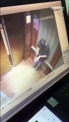 Quand tu perds ton smartphone dans l'ascenseur... Bad karma