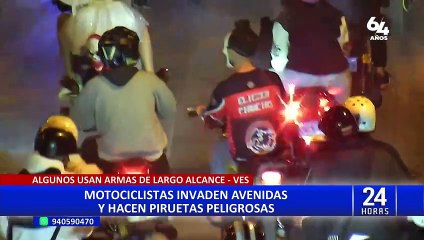 VES: motociclistas convierten avenidas en pistas de carreras y realizan piruetas peligrosas