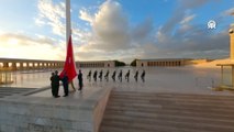 Anıtkabir'e özel bayrak değişim töreni