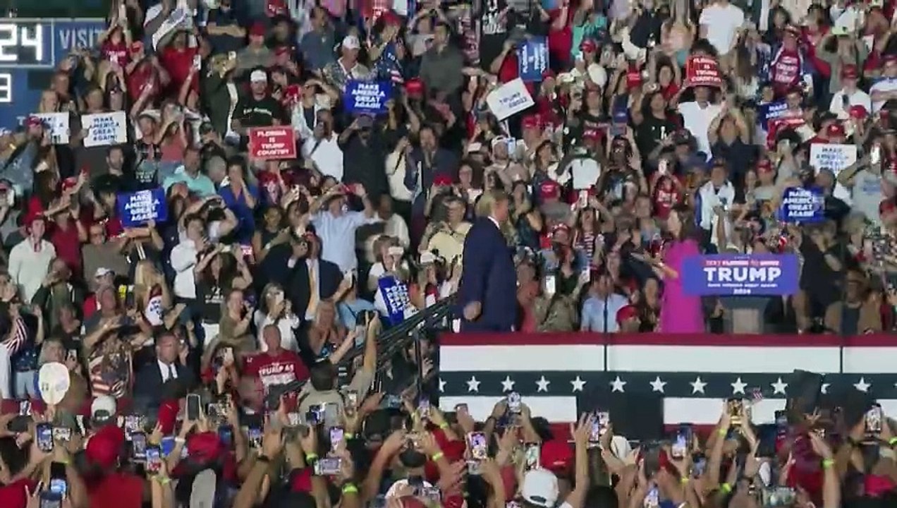 Trump fehlt bei US-TV-Debatte - Tochter Ivanka sagt vor Gericht aus