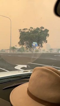 Bushfires Force Evacuation From Wallangarra