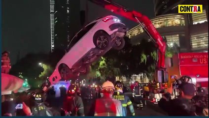 ASÍ SE SUBIÓ la CAMIONETA AUDI a LA FUENTE de la DIANA CAZADORA