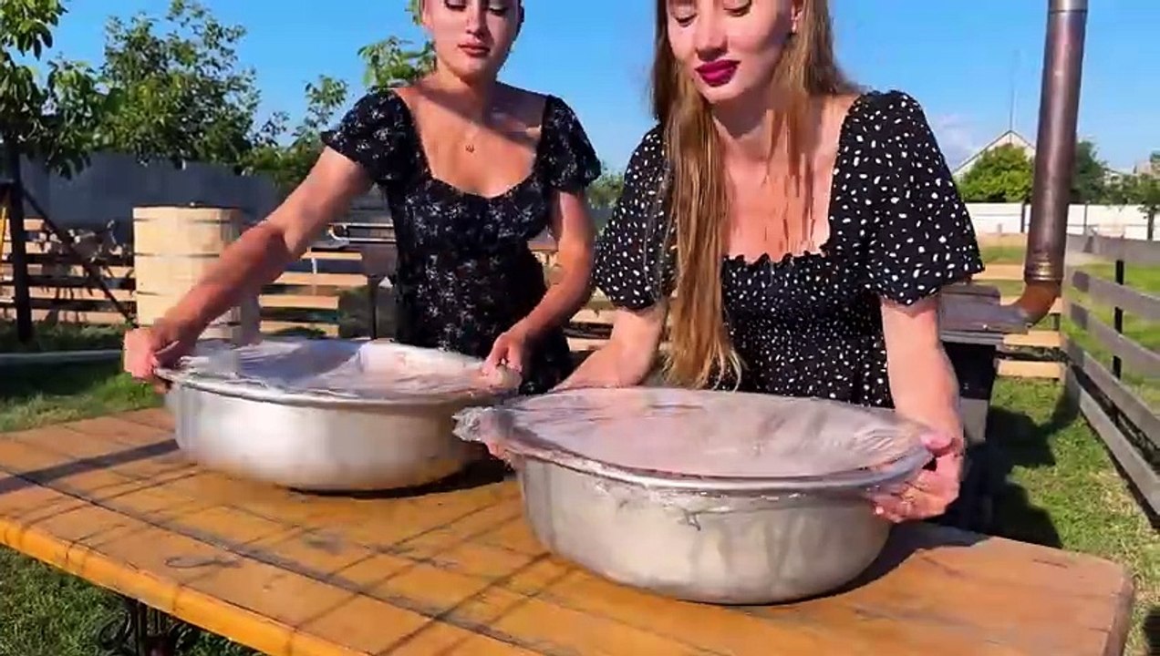 Cooking 100 Chicken Wings Underground_ A New Recipe From Men_s Cooking