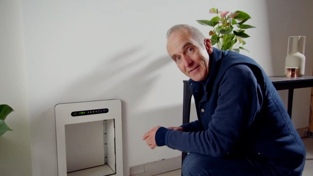 Kevin McCloud demonstrates £1,500 cat flap in Grand Designs home