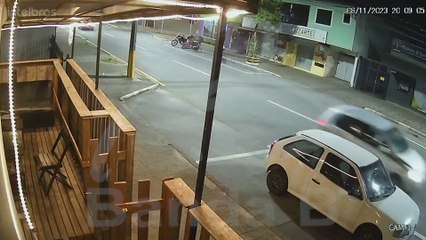 Ciclista morre ao se envolver em acidente com moto em Araucária