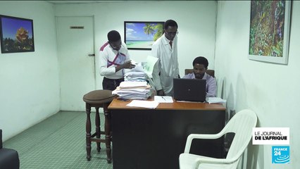 Nigeria : des médecins retraités reprennent du service pour pallier le manque de personnel