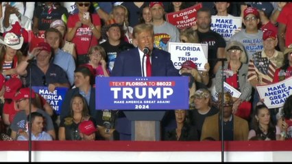 Donald Trump diserta il dibattito repubblicano ma attacca Biden