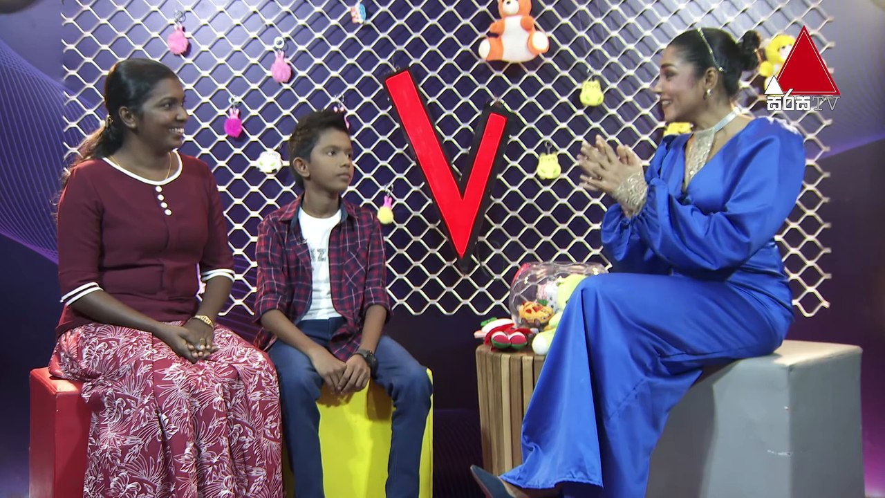 මම එහා ගෙදරට ගිහිල්ලත් සිංදු කියනවා . | V Clapper | The Voice Kids Sri Lanka