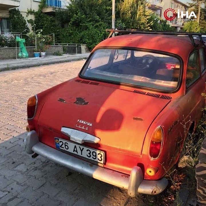 Eskişehir’de yaşayan Mesut Boru’nun, hurda halde bulduğu ve 1 milyon TL harcayarak yollara döndürdüğü Volkswagen Tip 3