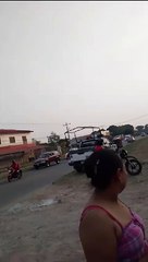 ​A las carreras, dos ambulancias se ‘pelean’ por un herido en plena calle