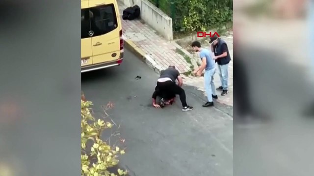 Minibüs şoförü tartıştığı yolcuyu tekme tokat darp etti