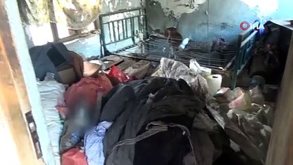 MİLYONER ADAM TÜM EVLERİNİ ÇÖPLE DOLDURMUŞ