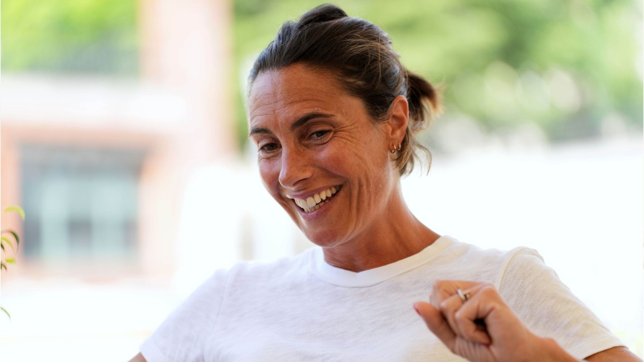 GALA VIDEO - Alessandra Sublet traitée de “mère indigne” : ces violentes attaques qu’elle a subie