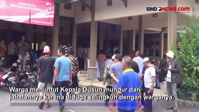 Ratusan Warga Geruduk Kantor Desa Usai Sang Kadus Diduga Selingkuh dengan Warganya