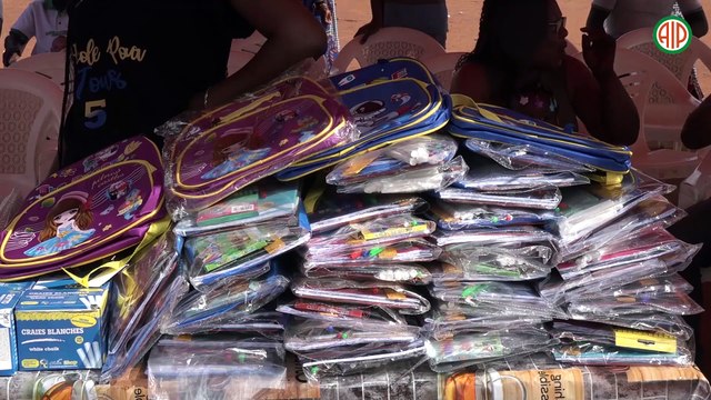 Région-Man/ 250 kits scolaires et une mini-bibliothèque offerts aux écoliers de Ferentella