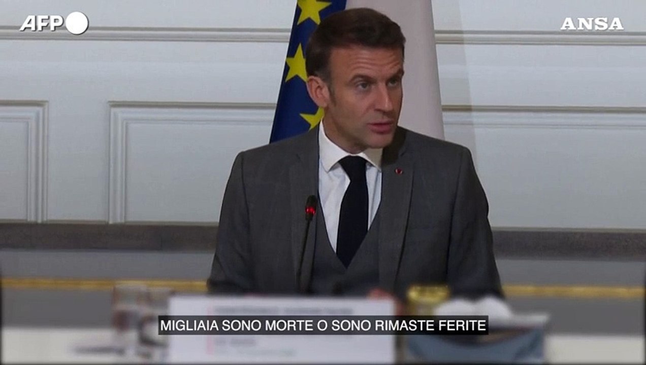 Israele, Macron: "Ha diritto a difendersi rispettando la legge e proteggendo civili"