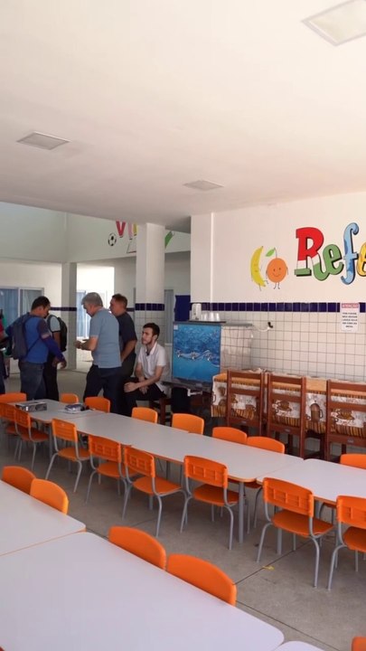 Creches ganham telhas metálicas para conforto e qualidade dos alunos.