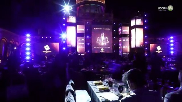 Por crear experiencias inmersivas en sector restaurantero, César Durán gana el Premio Adolf Horn