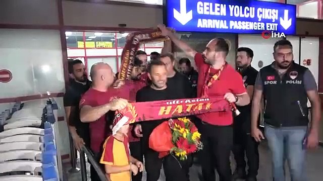 Galatasaray, Hatayspor maçı için Almanya'dan Adana'ya geldi