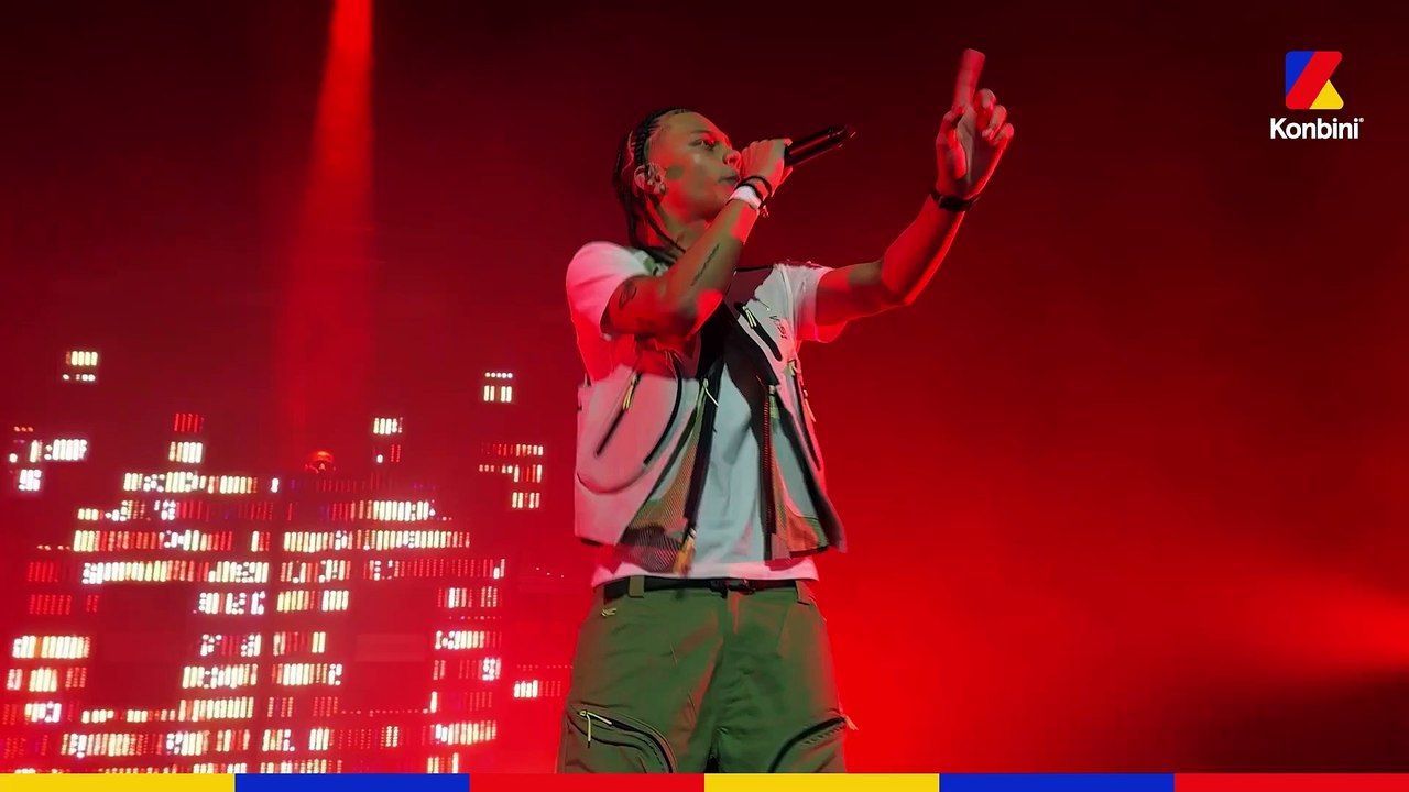 On a infiltré la loge de Favé juste avant son show à L'Olympia